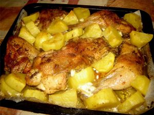 Курица с картошкой  в духовке