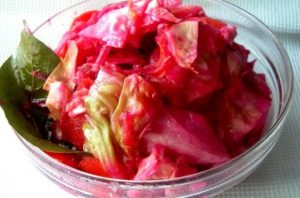 Салат с цветной капустой и свеклой