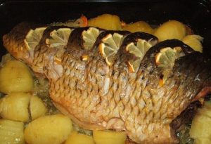 Рыба, запеченная в фольге с картошкой в духовке