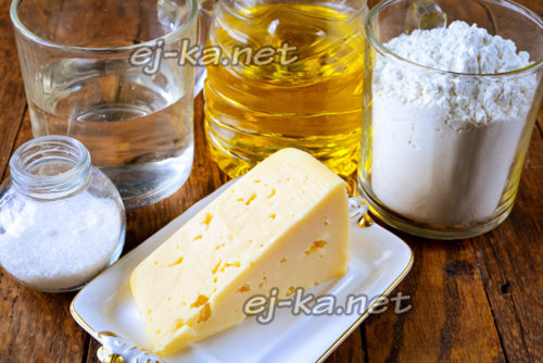 Ингредиенты для чебуреков с сыром