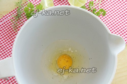 яйцо в миске