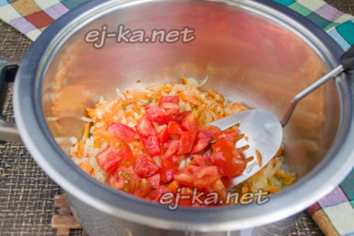 добавление томатов