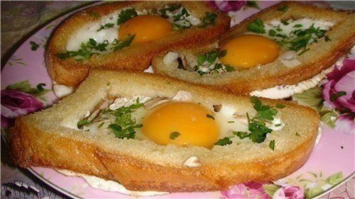 яйцо в хлебе