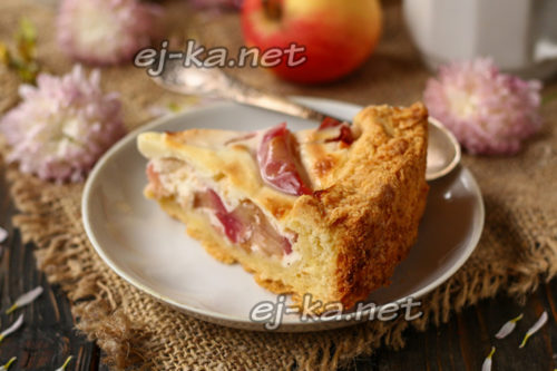 яблочный пирог в сметанной заливке